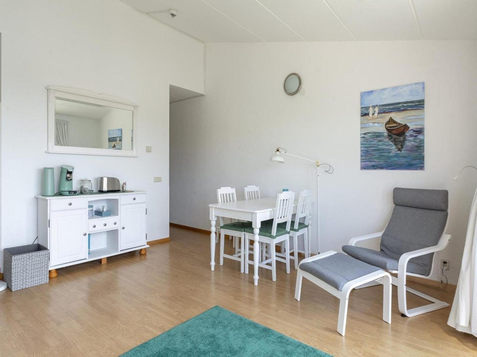 An Apartment That Is Attractively Furnished Julianadorp Eksteriør bilde